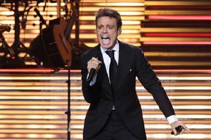 ¡Luis Miguel reprograma su Tour 2024! Nuevas fechas y detalles que no te puedes perder