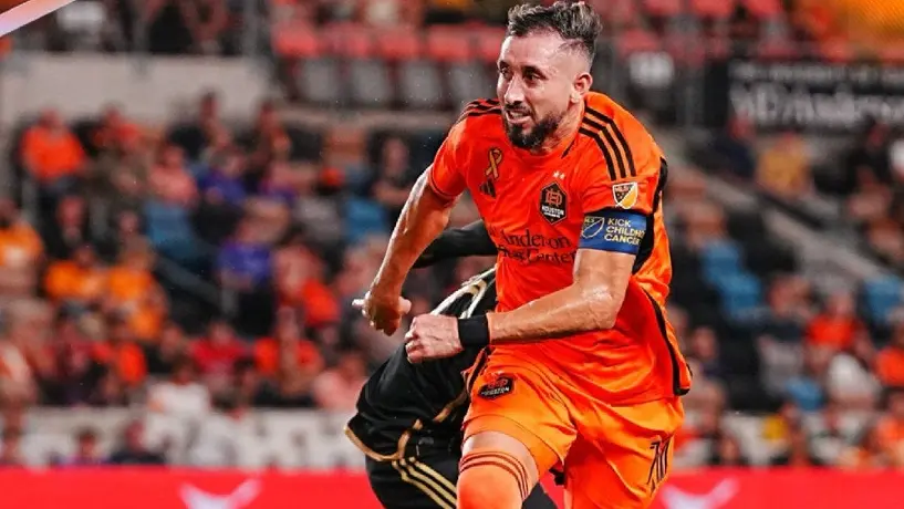 Héctor Herrera rompe el silencio: “Me arrepiento del escupitajo al árbitro”