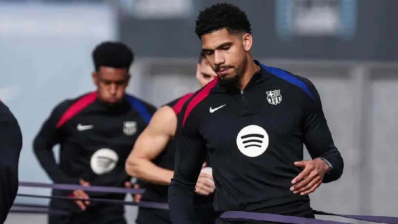 Ronald Araújo está de vuelta tras lesión y es convocado para enfrentar al Dortmund