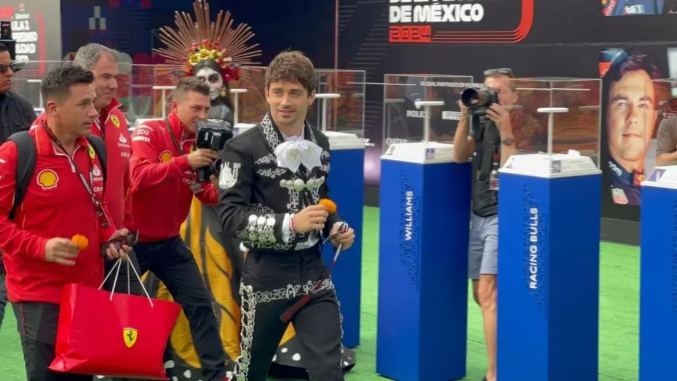 Charles Leclerc "inaugura" el Gran Premio de México al ritmo de mariachi