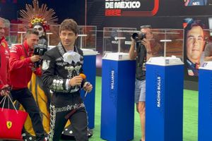 Charles Leclerc "inaugura" el Gran Premio de México al ritmo de mariachi