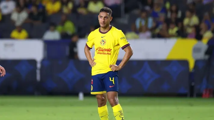 Revelan foto que podría confirmar noviazgo de jugador de América con Alana Flores