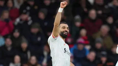 Salah comanda la victoria del Liverpool con doblete ante el Bournemouth; superó otro récord