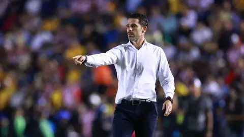 ¿Otro 'Hierrazo'? Fernando Gago se aleja de Chivas y se acerca a Boca Juniors; ya escuchó oferta