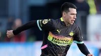 Chucky Lozano pone asistencia en goleada de PSV ante Utrecht
