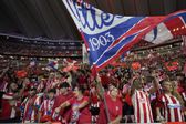 UEFA multa al Atlético de Madrid y Lazio por comportamiento racista de sus seguidores