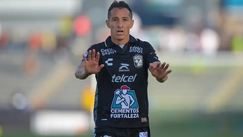 Salvador Reyes: “Andrés Guardado con su experiencia y jerarquía juega solamente hablando”