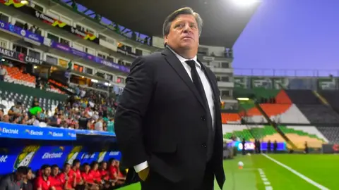 'Piojo' Herrera llega como DT de Costa Rica entre opiniones divididas