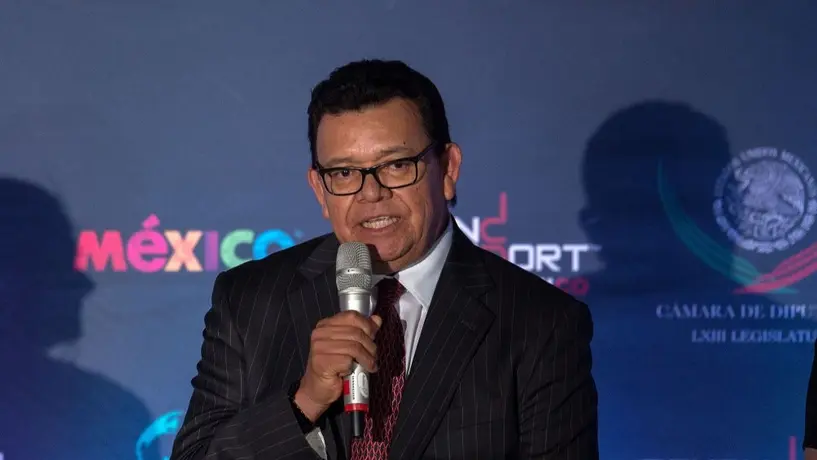 Mauricio Sulaimán desea pronta recuperación de Fernando 'Toro' Valenzuela