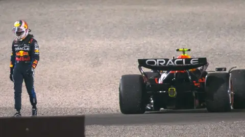 Checo Pérez abandona el Gran Premio de Qatar