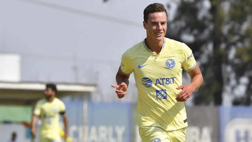 Francisco García, Patricio Salas y Esteban Lozano pelearán por ser el tercer delantero de América