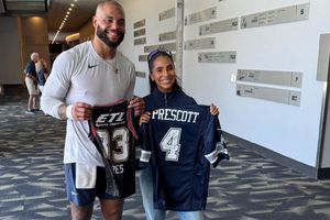 Dak Prescott llena de elogios a Diana Flores: “Mi hija ya tiene a alguien para admirar”
