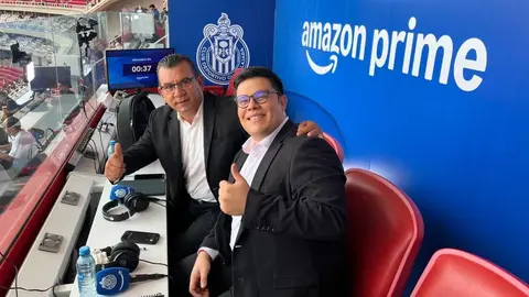 ‘Cántalo’ Camacho, el narrador que inició narrando tercera división y hoy relata a Chivas en Prime Vídeo 