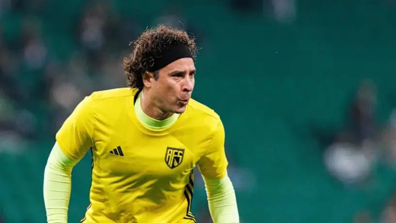 ¡Ni a la banca! Ochoa no jugó en la derrota del AVS ante el Lusitano 1911 en Copa de Portugal