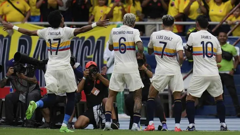 Eliminatorias Conmebol: Colombia golea a Chile y mete presión a Argentina