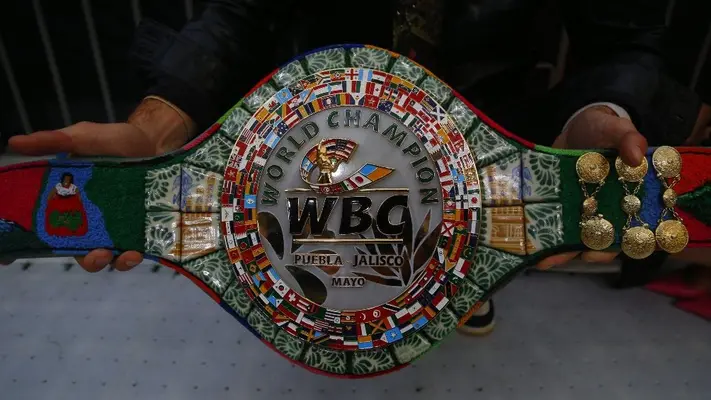 CMB revela las 10 mejores peleas para el 2025: Canelo vs Benavidez, Shakur vs Gervonta...
