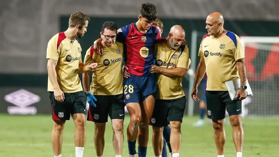 Marc Bernal es operado de forma satisfactoria tras grave lesión con el Barça