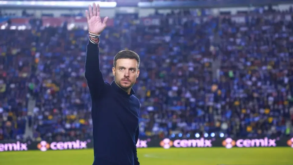 Anselmi sobre arbitraje en derrota de Cruz Azul: “Evitemos las preguntas, voy a responder lo mismo”