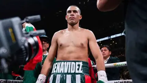 David Benavidez se aferra a su combate con Canelo Álvarez: "Tiene que pelear"
