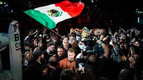 Robert García defiende al Canelo Álvarez: “No necesita de oponentes de renombres”