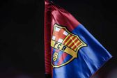UEFA multa al Barcelona por gritos racistas durante partido de Champions League