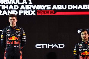 ¿Cómo le ha ido a Checo Pérez en el Gran Premio de Abu Dhabi?