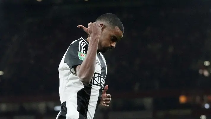 Arsenal es sorprendido por el Newcastle en la Ida de Semifinales de la Carabao Cup