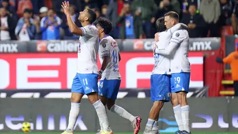 Giakoumakis y el increíble pago a quien le ponga asistencia en Cruz Azul