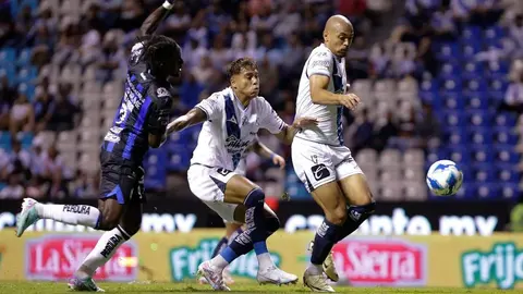 Con penal de Ormeño, Puebla venció 2-1 a Gallos Blancos en el inicio de la Jornada 7