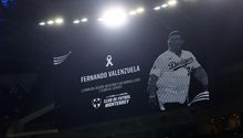 Fernando Valenzuela: Rayados y Pumas rinden homenaje en el Gigante de Acero