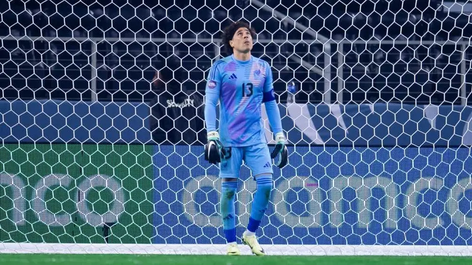 ¿Llegará Guillermo Ochoa?: Los porteros más longevos en jugar un Mundial