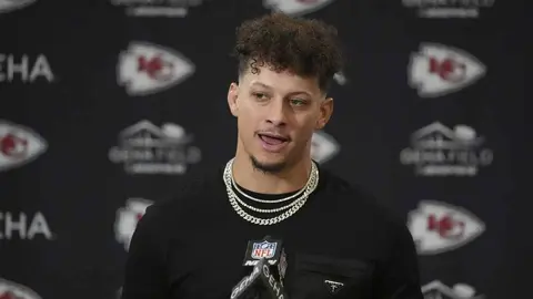 Patrick Mahomes responde a supuestas ayudas arbitrales: 'Hacen lo mejor que pueden'