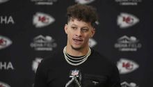 Patrick Mahomes responde a supuestas ayudas arbitrales: 'Hacen lo mejor que pueden'
