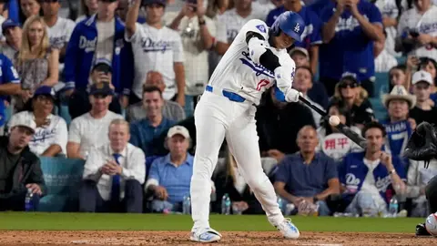 Pelota histórica del 50/50 de Shohei Ohtani se subastó en más de 4MDD