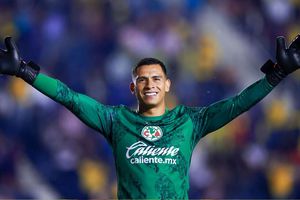 Luis Malagón 'celebra' la victoria ante Chivas al ritmo de Carín León