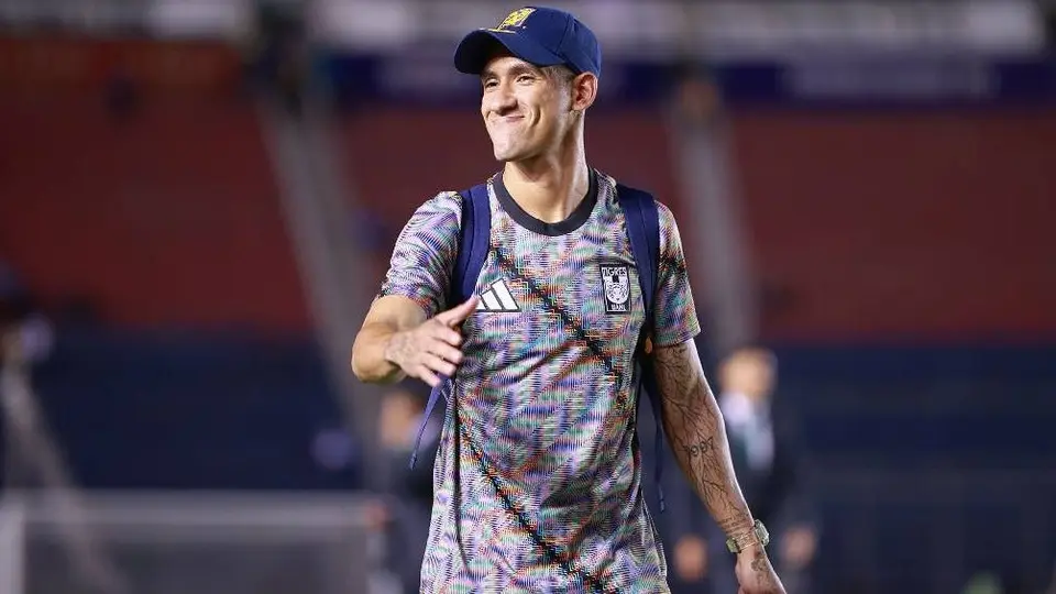 Uriel Antuna regresó al Estadio Ciudad de los Deportes con tremendo abucheo