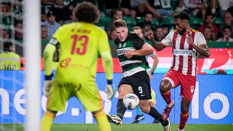 ¡Ni en Portugal! Guillermo Ochoa recibe goleada a manos del Sporting de Lisboa