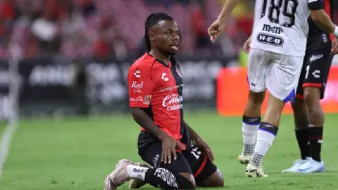 ¡Gallo de pelea! Querétaro sorprende y le quita el invicto al Atlas en el Jalisco