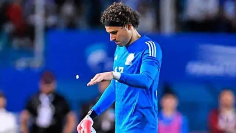 'Dibu' Martínez se burla de Memo Ochoa: "Un poquito más el arquero... era re obvia"