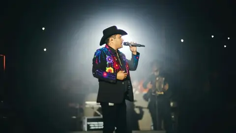 Julión Alvarez recibe amenaza previo a uno de sus shows en Colima