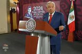 AMLO se despide del gabinete de seguridad con un "pequeño convivio": ¡tamales y mariachis!