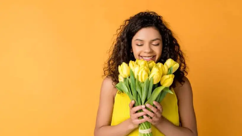 ¿Sabías que el 21 de septiembre se regalan flores amarillas?  ¡Descubre el significado!