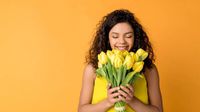 ¿Sabías que el 21 de septiembre se regalan flores amarillas?  ¡Descubre el significado!