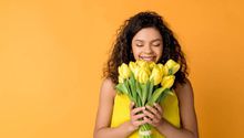 ¿Sabías que el 21 de septiembre se regalan flores amarillas?  ¡Descubre el significado!