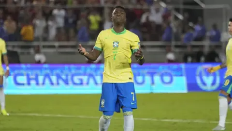 Anuncian fecha de estreno del documental de Vinícius en Netflix