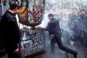 Celebran 35 años de la caída del Muro de Berlín en medio de eventos culturales