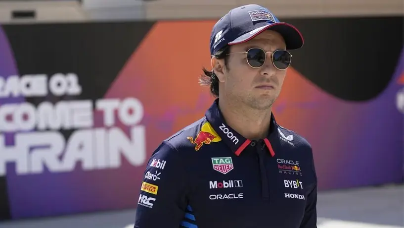 Checo Pérez sobre el meme que uso para negar su retiro: "No me parece justo que se invente rumores"