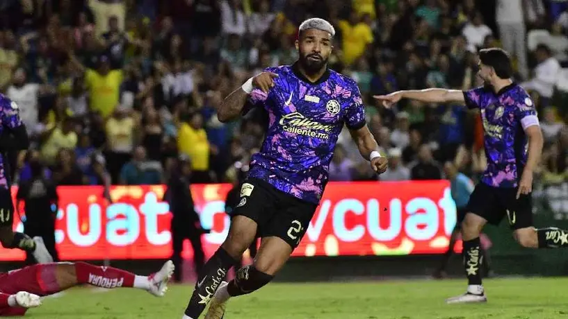 Marcelo Bielsa destacó el nivel de Rodrigo Aguirre: 'Vengo siguiendo sus actuaciones con América'