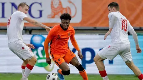 Javairo Dilrosun y otros jugadores que renunciaron a una Selección para representar a otra