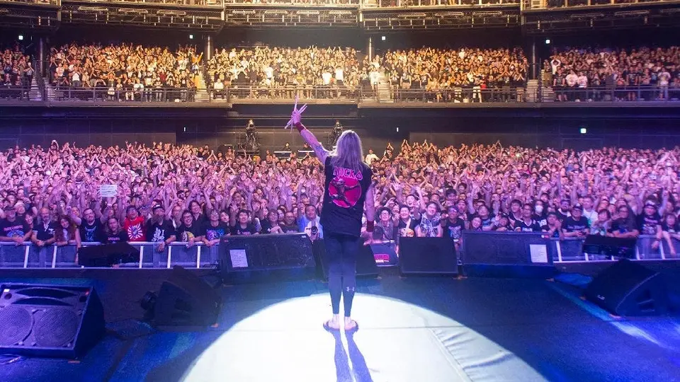 Nicko McBrain abandona a Iron Maiden ¡Te contamos los motivos reales!